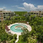 Cozy Studio In The Jungle, Balcony And Pool View