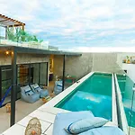 Impresionante Tuk Apartahotel 4*