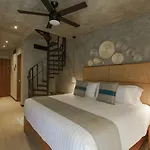 Apartahotel Impresionante Tuk 4*