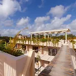 Cocay Lofts203 Unique Jungle Swim Up And Plunge Pool