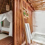 Hotel Xhule 4*