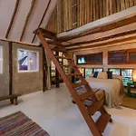 Jungle Villa -Steps To The Beach And Restaurants!