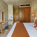 Impresionante Tuk 4*