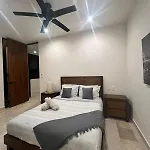 Brand New Penthouse Jungle Views 2 Bdr Sleeps 6 Holiday home