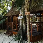 Hotel Co.bañitas Tulum