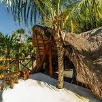 Hotel Co.bañitas