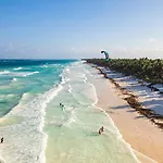 Hotel Co.bañitas Tulum