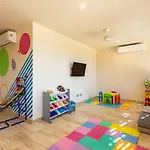 Elegant 2Br Condo Rooftop Pool