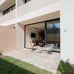 Private Garden Pool Access Near Jaguar Park