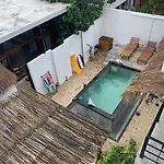 Casa Laak\'O \'Ob En La Veleta