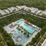 Mistiq Luxury Getaway