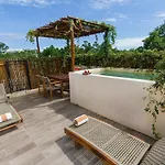 Illuminated Space Y Private Pool