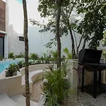 Divine House With Private Roof And Pool Only 1Km From The Beach