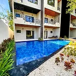 Spacious And Modern Studio With Private Pool Garden Pool And Gym