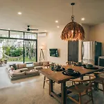 Luxury Jungle Villa-Pvt Pool -100Mbs- Concierge 8A