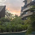 Exclusivo! 2 Dormitorios, 4 Camas, De 1 A 6 Huespedes Con Terraza Directo A La Alberca Y Otra Alberca Azotea Wifi , Gym , Sauna, Elevador Y Mas!!!