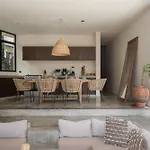 Round Luxury Villa Private Pool & Jungle Rooftop 2B