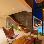 Waterhouse Deluxe Villa Private Pool 10 Pax