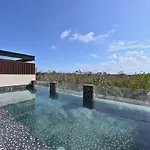 Tulum Hyde Home Office Master King Suite With Common Rooftop Pool Gym Wfi
