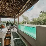 240m2 - 16 Persons - 6 - 2 Swimming Pool - 3 Jacuzzis Villa Tulum