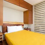 1 Bedroom With Park View In Condominium With Gym Sauna And Steam Room