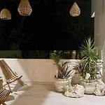 Stunning 2 Bedroom At With Infinity And Jacuzzi By Waves Management Сasa de vacaciones Tulum