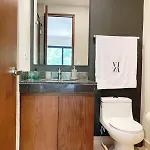 Stunning 2 Bedroom At With Infinity And Jacuzzi By Waves Management