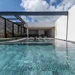 Сasa de vacaciones Lux 2br W Rooftop Pool And Private Balcony Tulum