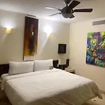 2Br Kobah 1 Block To Beach & 5Th Pool Gym