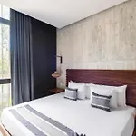 Iik Luxury By Spot *