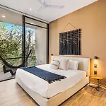 Serene 4br W Pool Hot Tub 1xfree Breakfast