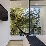 Serene 4br W Pool Hot Tub 1xfree Breakfast