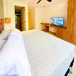 Apartment 2bd With Private Balcony & Jacuzzi Aldea Zama View *