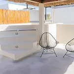 2Br Pool & On-Call Concierge