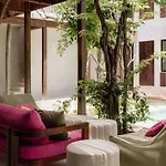 Private Jungle - Pool & Concierge For 21 Сasa de vacaciones