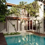 Private Jungle - Pool & Concierge For 21
