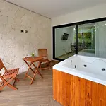 Incredible With Jacuzzi Naia C19 Apartamento *