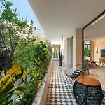 204 Hidden Gem In The Heart Of W/ Huge Private Terrace And Pool For 6 Pax