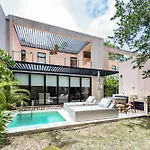 Paradise Awaits @ Tao Edena 32