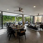 Spacious 4Br Jungle Villa - Huge Private Pool Common Pool & Concierge