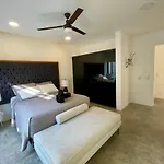 Gemelos Penthouses, Aldea Zama
