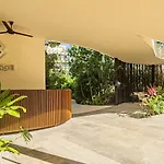 Luxurious Studio 6 Minutes From The Beach