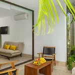 Relaxing 2Br Condo Omara With Direct Pool Access