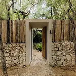 Private Jungle - Pool & Concierge For 21 *