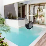 Huge 10Br Luxury Villa Complex With Private Pool & Serene Setting