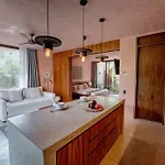 Modern 3br With 2 Pools & Rooftop Lounge Villa *