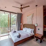 Modern 3br With 2 Pools & Rooftop Lounge Villa *