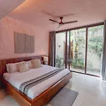 Modern 3br With 2 Pools & Rooftop Lounge *