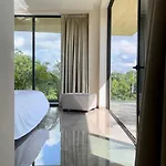 Jungle Panoramic View Ph With Club Shuttle & Gym *