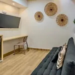 Exclusive 3-Bedroom House With A Large Roof Terrace And Private Pool